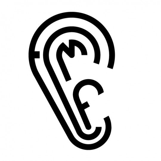 logo festiwalu, litery e c m f z czarnych linii układają się w rysunek ucha