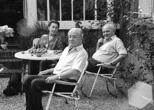 Jerzy Giedroyc, Zofia Hertz, Gustaw Herling-Grudziński, fot. Bohdan Paczowski