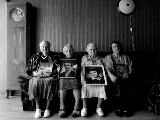I nagroda edycji 2007, R. Dąbrowska, kat. LUDZIE