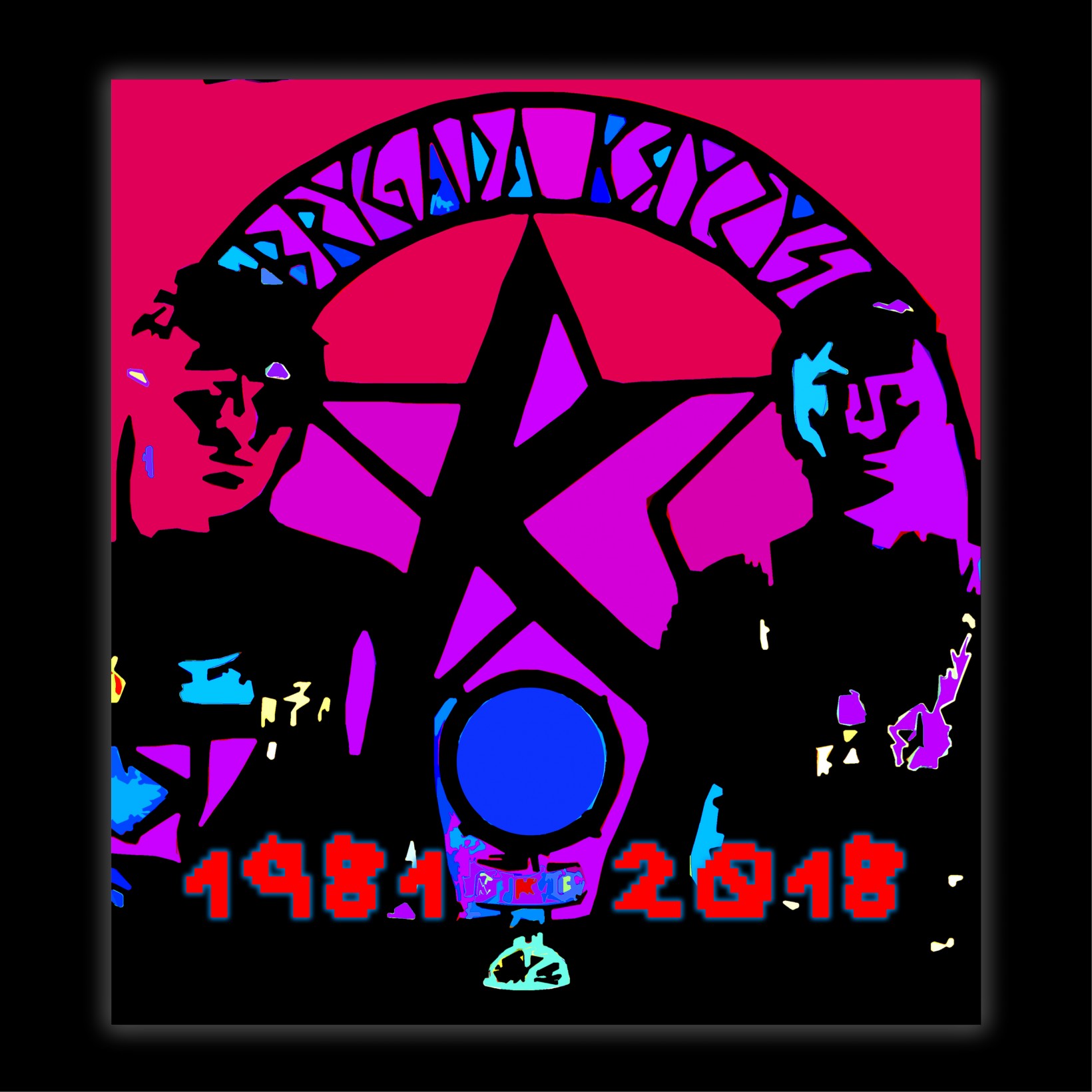Grafika w jaskrawych kolorach, dwóch muzyków, w środku logo Brygady Kryzys, 1981-2018