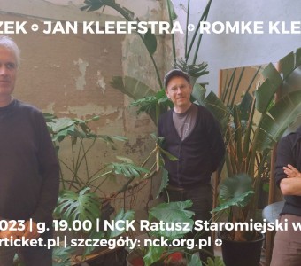 Koncert Jacaszek Jan Kleefstra Romke Kleefstra. IT DEEL. Zdjęcia przedtawia trzech muzyków.