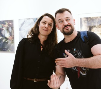 zdjęcie osób, które będą rozmawiać na finisażu